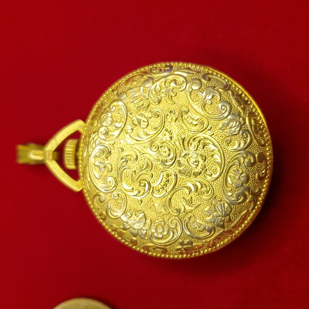 Vintage Lucerne Ladies Pendant Watch - Picture 4 of 6